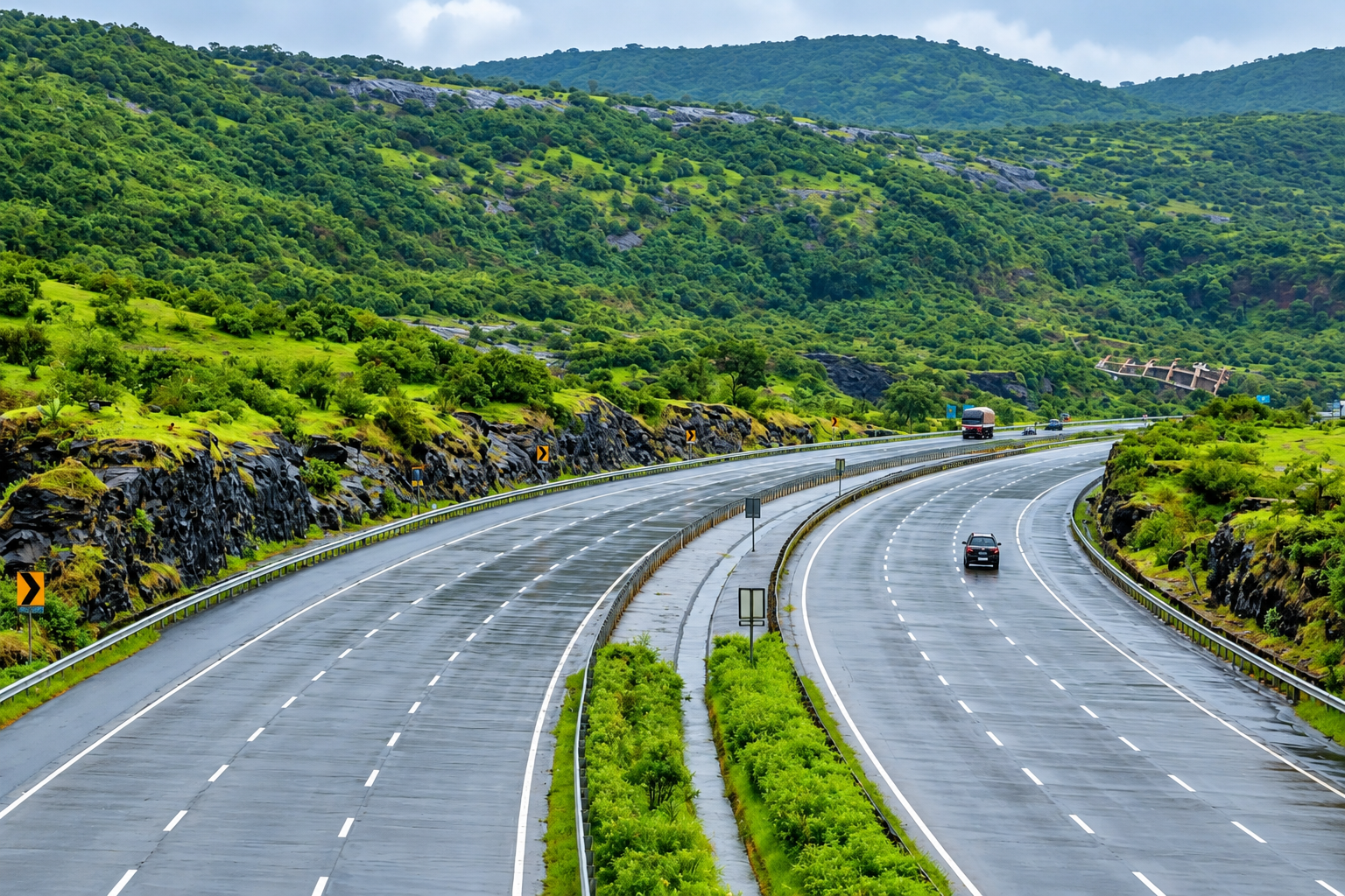 Pune Mumbai Expressway Infrastructure